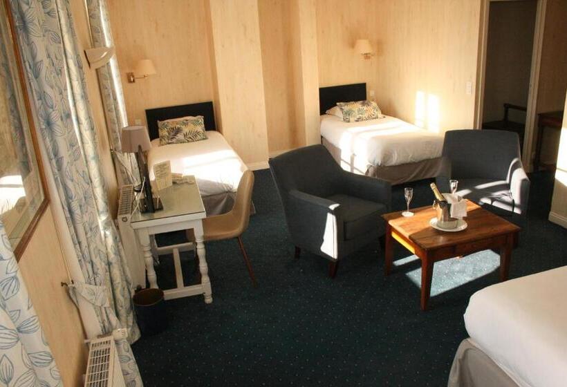 Семейный Номер Вид на Сад, Hôtel Le D Avaugour
