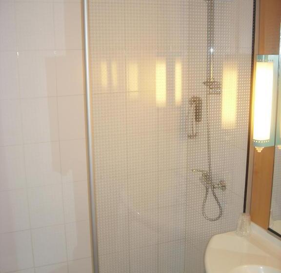 Номер Стандарт, Ibis Châteauthierry