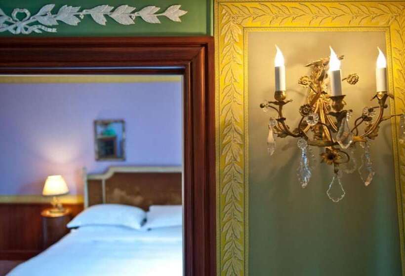 سوییت جونیور, L Hôtel