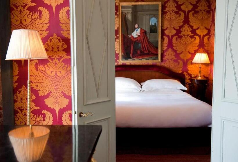 اتاق لوکس, L Hôtel