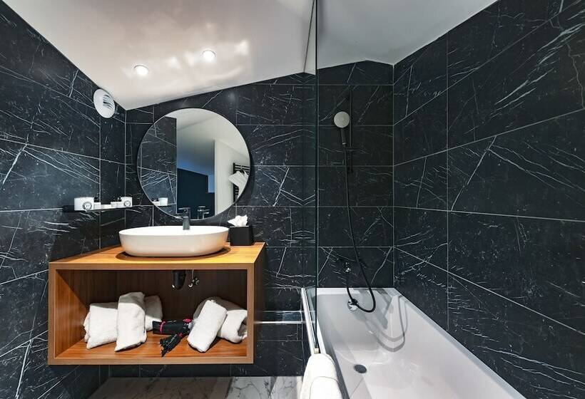 Семейный Номер, Fahrenheit Seven Courchevel