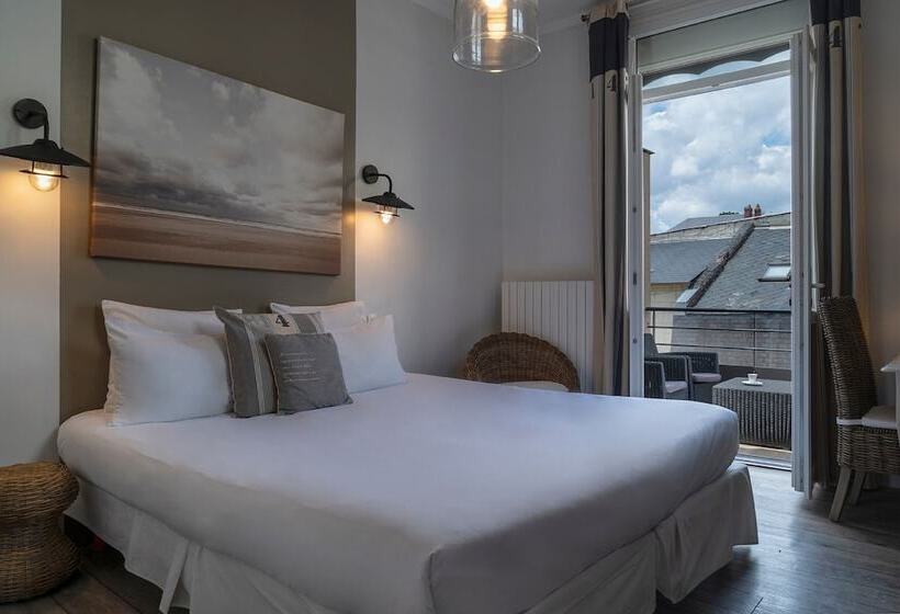 Семейный Номер, The Originals Boutique, Hôtel Le Londres, Saumur