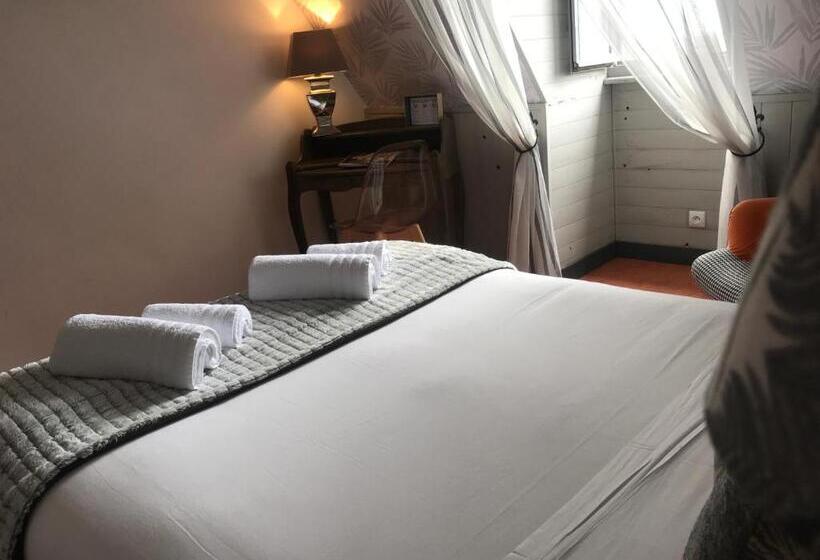 Comfort room with view, Hôtel Bien être Aux Cyprès De Marquay