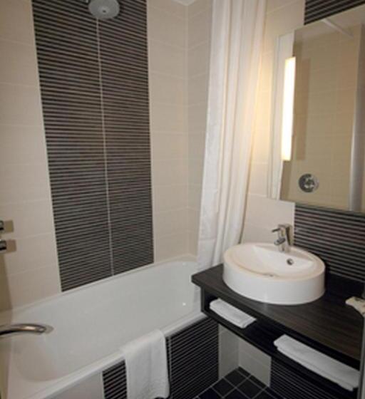 اتاق سوپریور با چشم‌انداز, Tourhotel Blois