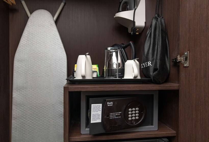 חדר דלוקס, Hilton London Gatwick Airport