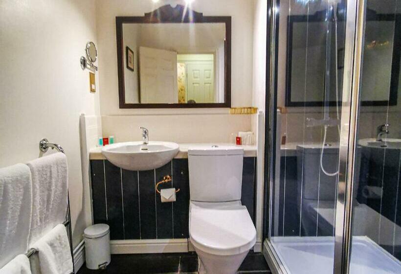 اتاق کلاب, Muthu Belstead Brook