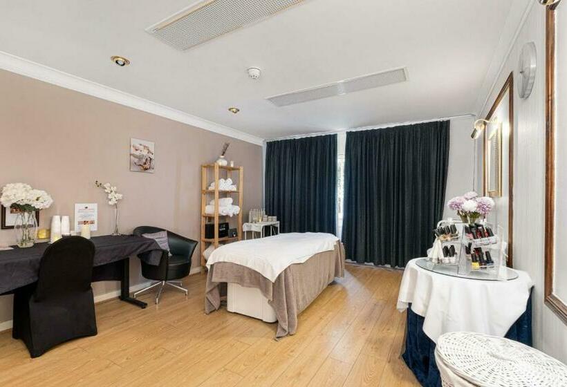 اتاق سوپریور, Muthu Belstead Brook