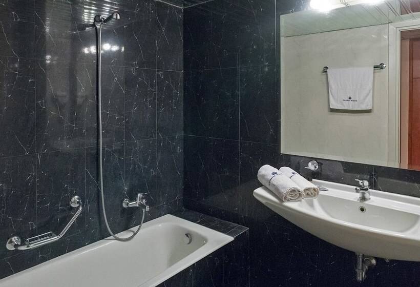 Номер Стандарт Трехместный, Acharnis Kavallari Hotel Suites