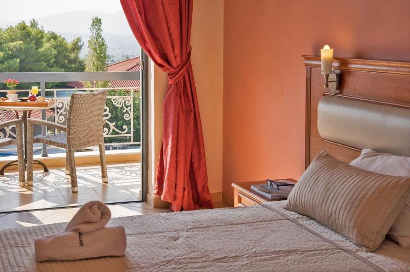 Номер Стандарт, Acharnis Kavallari Hotel Suites