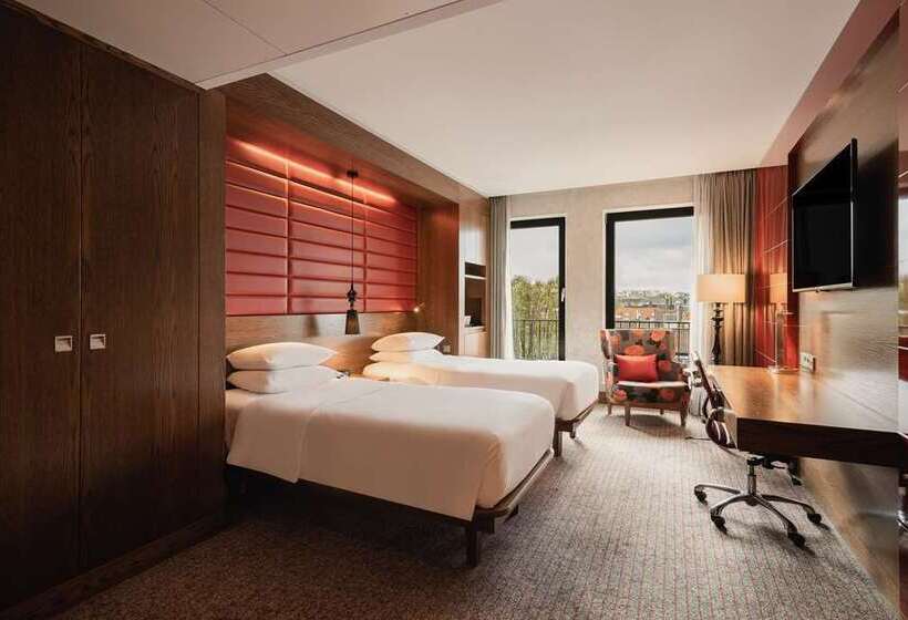 Номер Стандарт, Hilton London Metropole