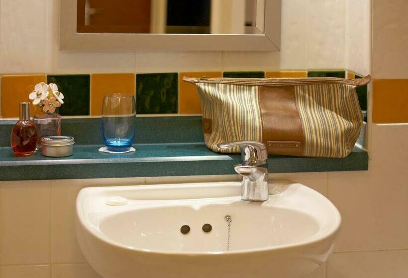 Номер Стандарт, Lancaster Gate