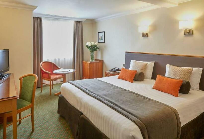 Cameră Standard, Lancaster Gate