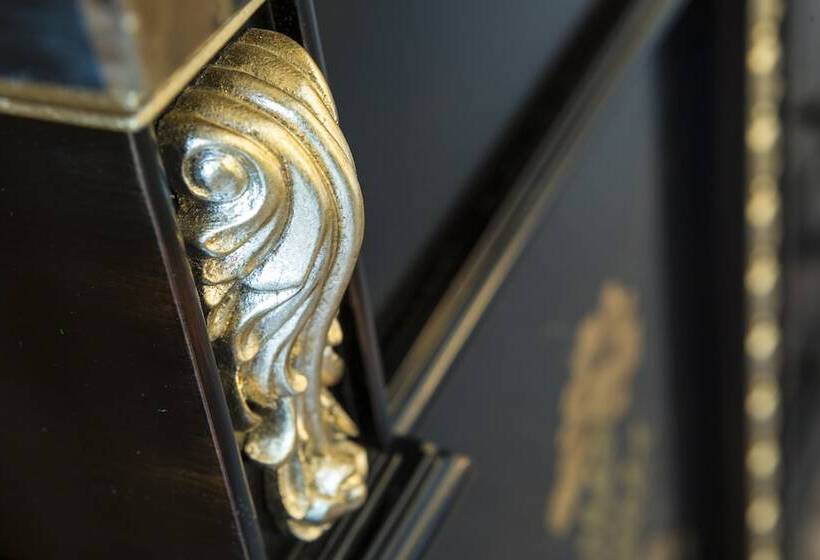 小型豪华套房, The Dorchester   Dorchester Collection