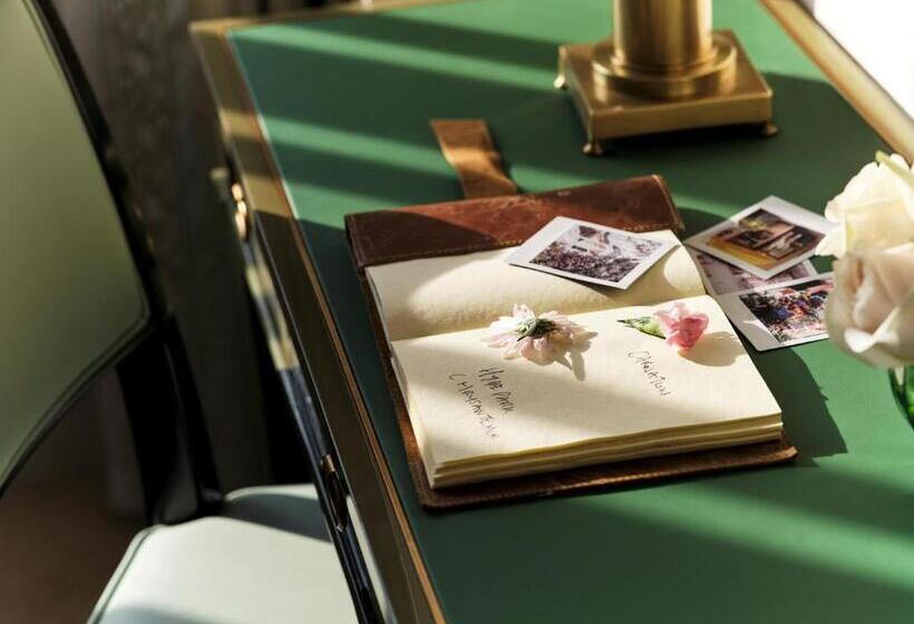 带公园景观的行政房间, The Dorchester   Dorchester Collection