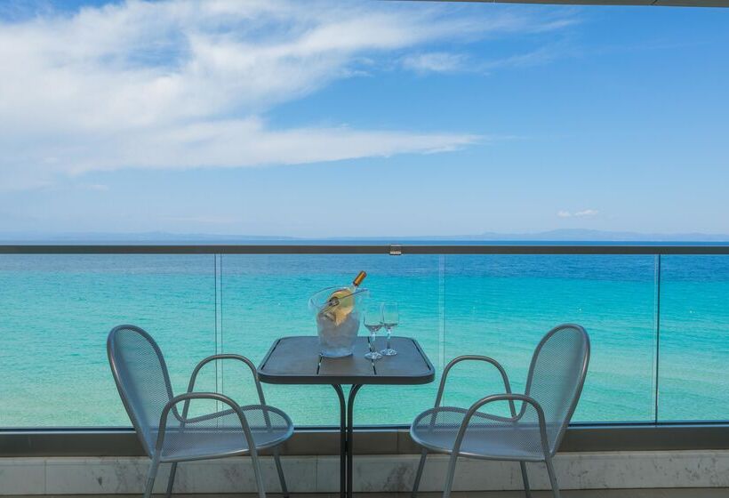 سوئیت پنت هاوس, Ammon Zeus Luxury Beach