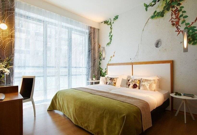سوییت جونیور با چشم‌انداز شهر, City Hotel Thessaloniki