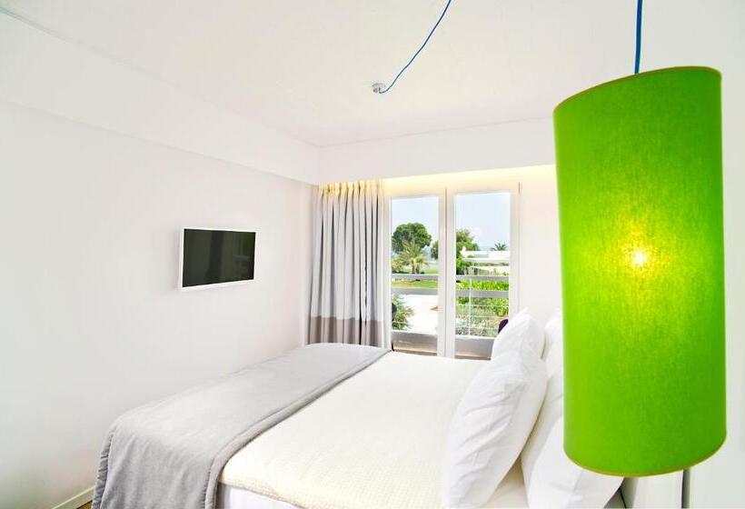 스탠다드 룸, Marathon Beach Resort