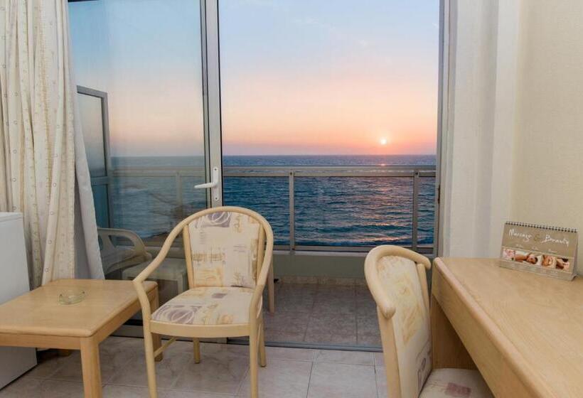 غرفة قياسية مطلّة علي البحر, Riviera