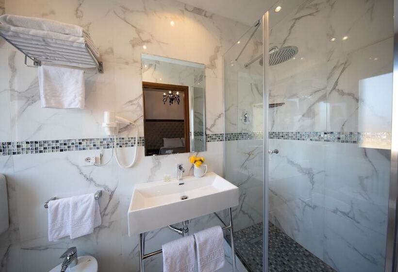 デラックスルーム, Boutique Hotel Re Enzo