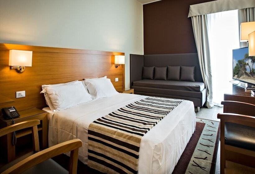 家庭间, Sardegna Hotel   Suites & Restaurant