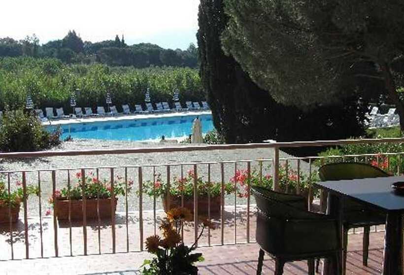 Четырехместный Номер Стандарт, Uappala Club & Resort Lacona