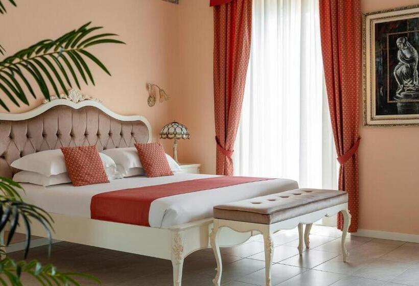 سوییت جونیور با چشم‌انداز دریاچه, Mayer & Splendid   Wellness E Spa