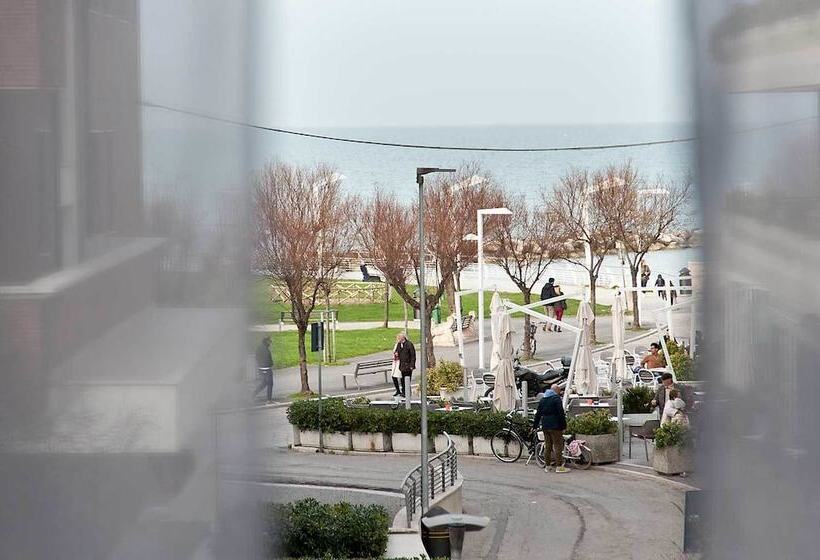 Номер Стандарт, Nouvel Hotel Des Bains
