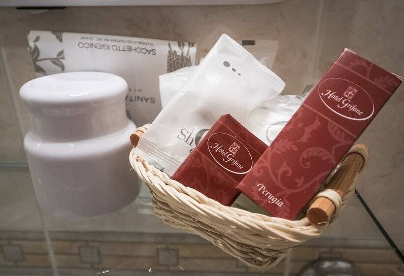 اتاق استاندارد, Grifone