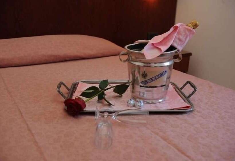 اتاق استاندارد, Grifone