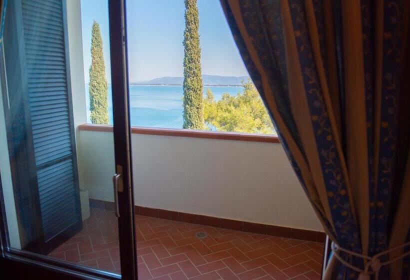 جناح مطلّ علي البحر, Albergo Filippo Ii