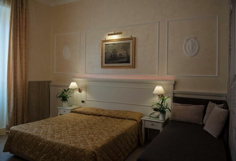 اتاق استاندارد سه نفره, Palladium Palace