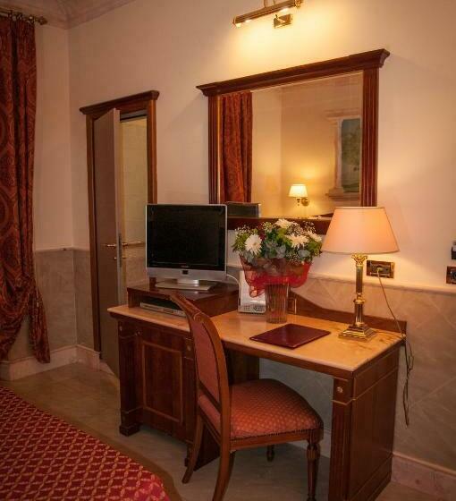 اتاق استاندارد چهار تخته, Palladium Palace