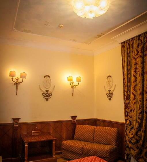 اتاق لوکس, Palladium Palace