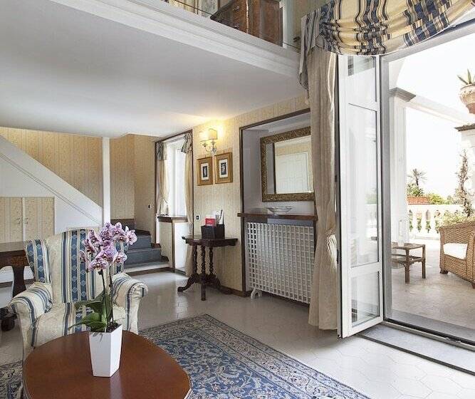 Люкс Вид на Море, Grand Hotel Cocumella