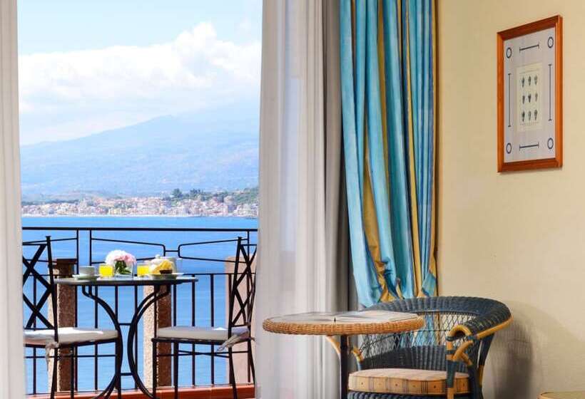 Chambre Deluxe Vue Mer, Unahotels Capotaormina