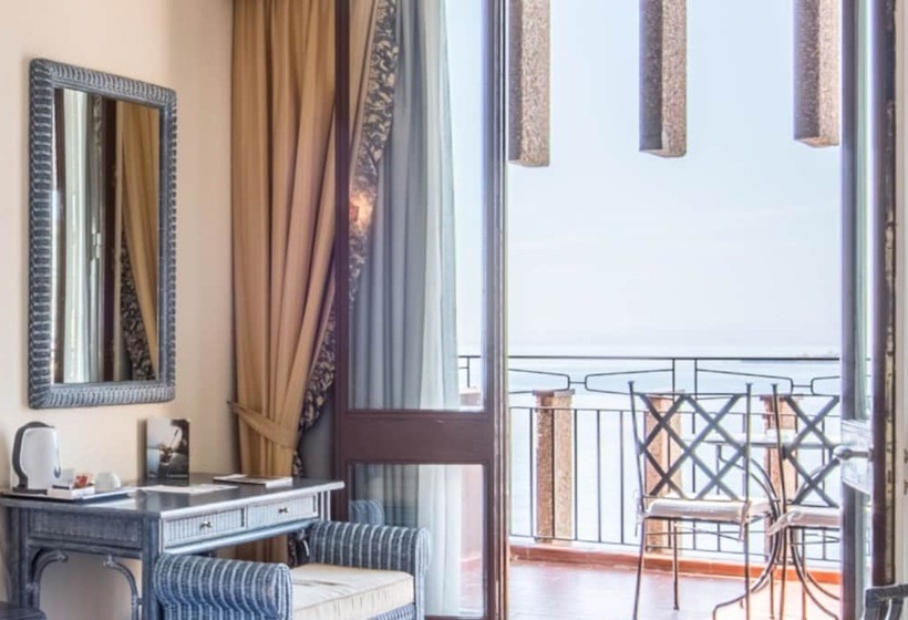 Chambre Premium Vue Mer, Unahotels Capotaormina
