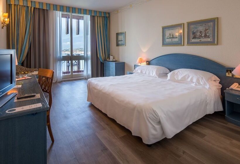 Chambre Premium Vue Mer, Unahotels Capotaormina