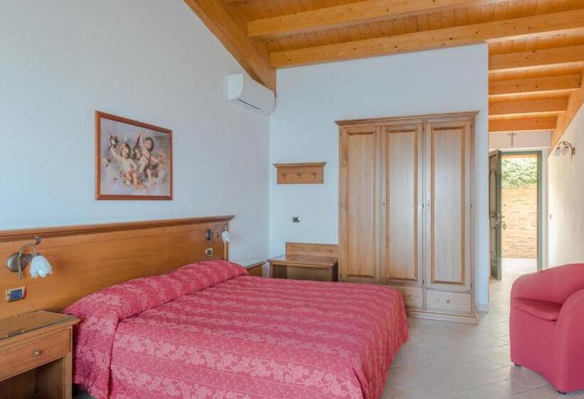 Номер Deluxe, Village Hotel Lucia