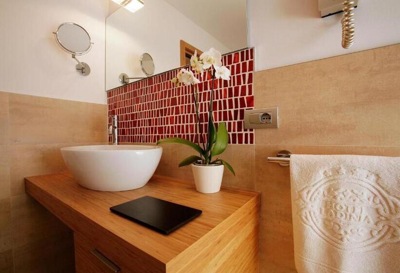 سوییت جونیور, Parkhotel Ladinia