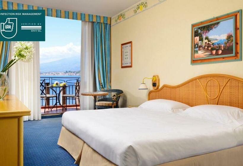 Номер Deluxe Вид на Море, Unahotels Capotaormina