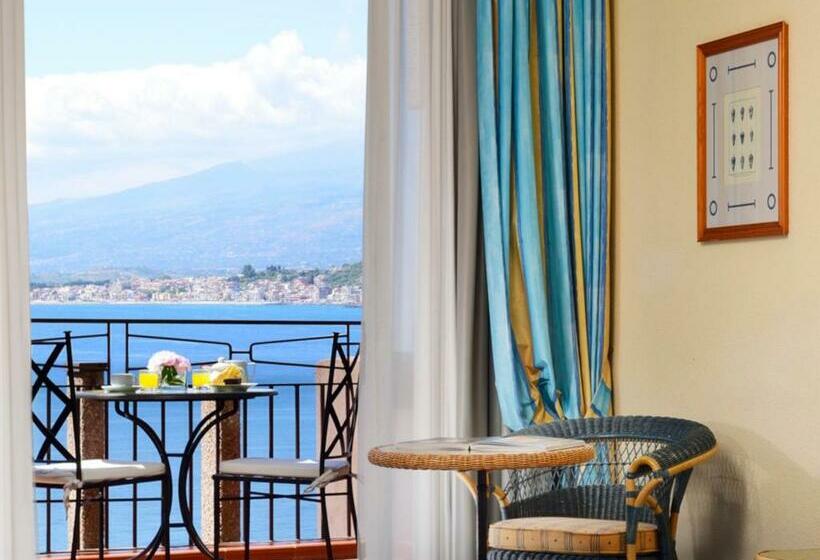Номер Deluxe Вид на Море, Unahotels Capotaormina