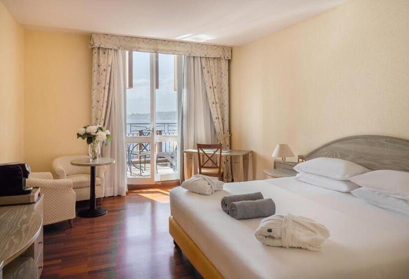 Chambre Premium Vue Mer, Unahotels Capotaormina