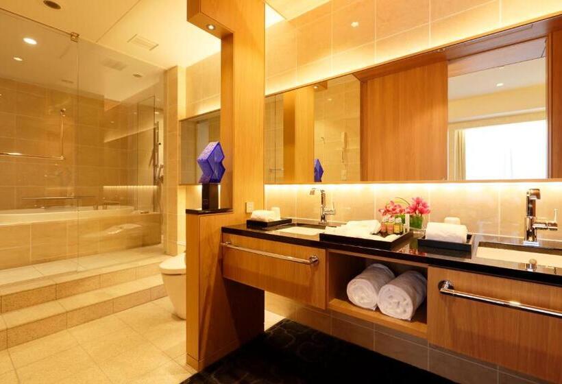 Номер Deluxe Кровать Кинг, Nikko Kanazawa