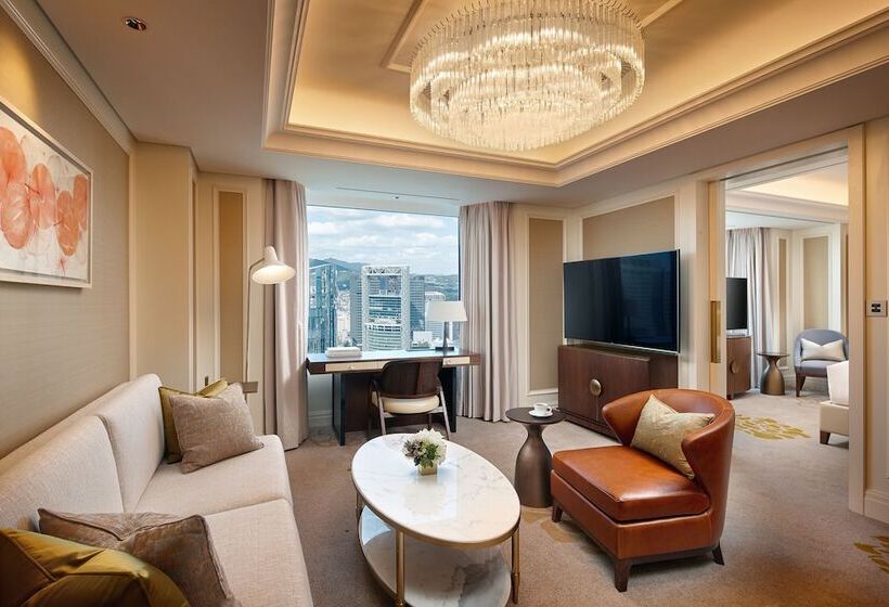 Полулюкс Президентский, Lotte Hotel Seoul