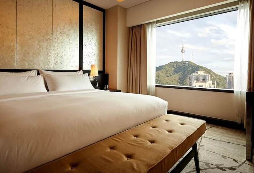 Полулюкс Клуб, Lotte Hotel Seoul