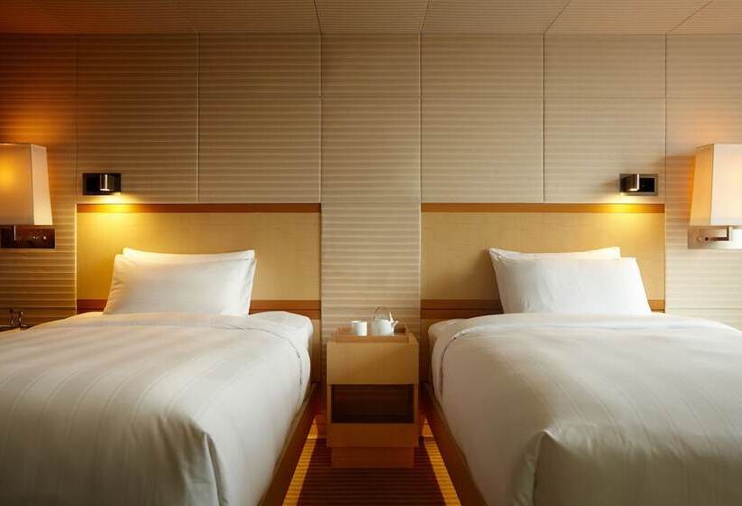 Номер Клуб, Lotte Hotel Seoul
