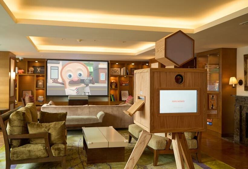 Номер Клуб, Lotte Hotel Seoul
