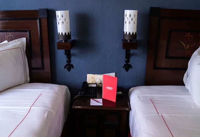 Chambre Supérieure, Fenix