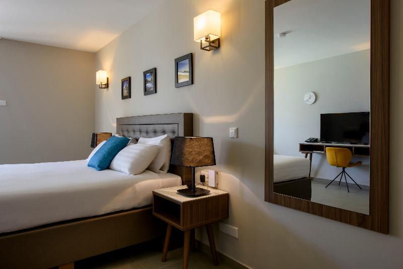 اتاق استاندارد با چشم‌انداز دریا, Curacao Avila Beach