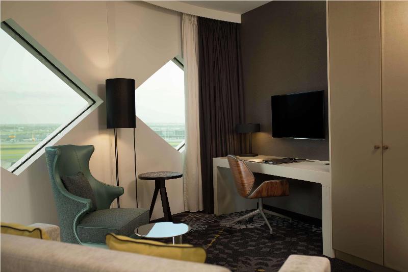 Номер Deluxe, Hilton Amsterdam Airport Schiphol